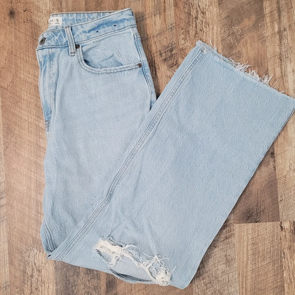 Abercrombie & Fitch The 90s High Rise Relaxed Distressed Women's Jeans Curve Lov - Picture 3 of 10